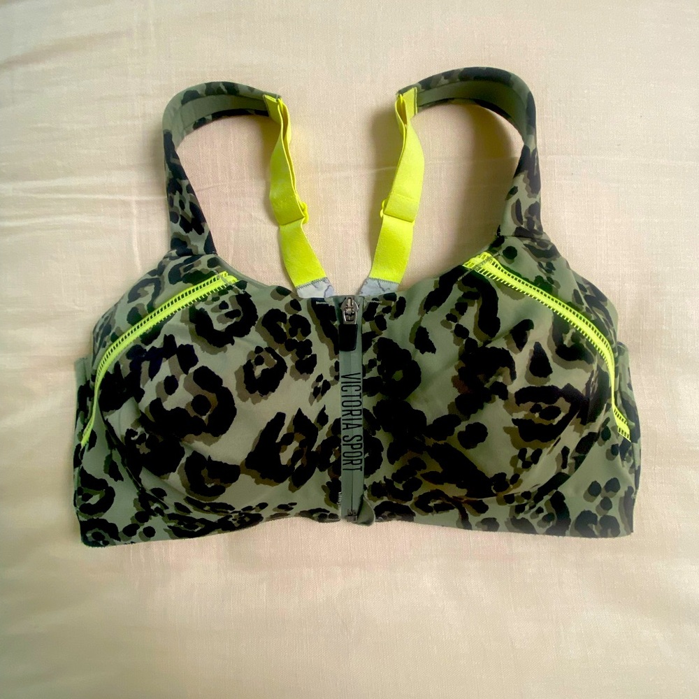 36DD VICTORIAS SECRET SPORT BRA